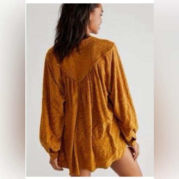 Free People Can’t Stop Dreaming Oversized Textured Tunic - Picture 3 of 9